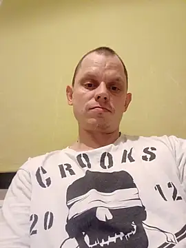 Snapshot of Bossbuss chatting on 03-01-26, 11:29 Bossbuss online show from 03-01-26, 11:29