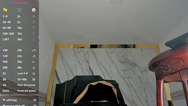 Victtoria Parker online show from 11-30-25, 01:37