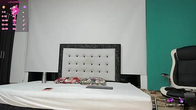 SelenaGmez online show from 01-18-25, 10:06