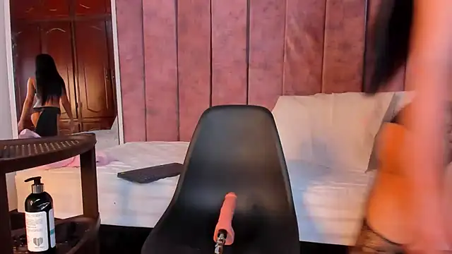 SelenaGmez online show from 02-11-26, 12:10