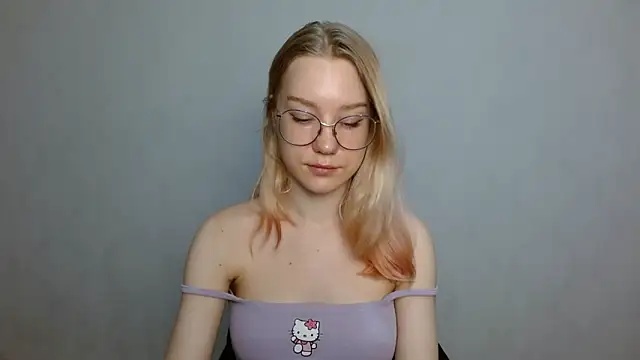 Snapshot of cindi_hot chatting on 01-24-25, 09:28 cindi hot online show from 01-24-25, 09:28