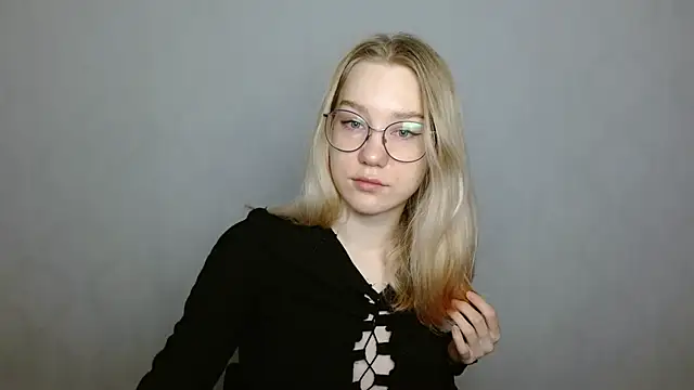 Snapshot of cindi_hot chatting on 02-07-25, 06:45 cindi hot online show from 02-07-25, 06:45