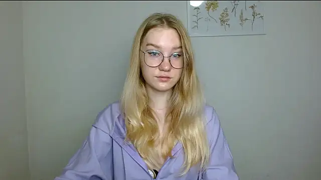 Snapshot of cindi_hot chatting on 11-04-25, 09:30 cindi hot online show from 11-04-25, 09:30