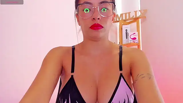 EmillySanders online show from 03-07-25, 03:39