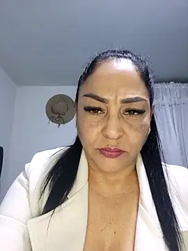 Gina Myers online show from 11-16-25, 01:33