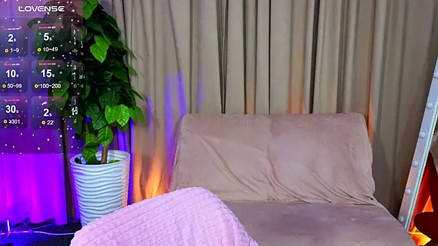 SusieMorris online show from 02-10-25, 01:22