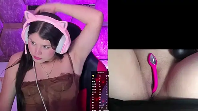 Trianna   online show from 10-07-25, 05:43