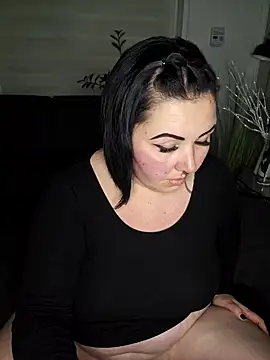 -BonnieBlack- online show from 02-05-25, 08:25