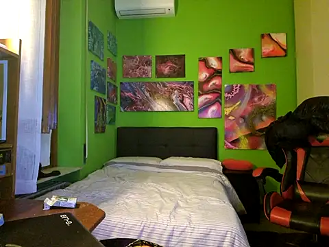 Snapshot of MASTERMONEY chatting on 11-02-25, 04:20 MASTERMONEY online show from 11-02-25, 04:20