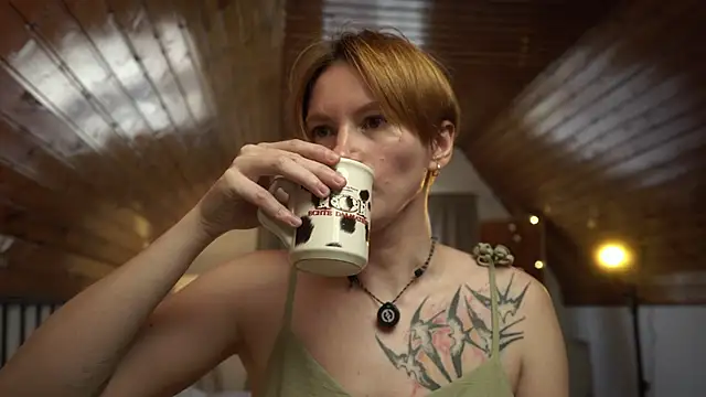 Snapshot of AkaneiroDemon chatting on 10-14-25, 01:01 AkaneiroDemon online show from 10-14-25, 01:01