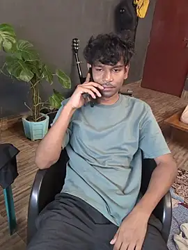 Snapshot of richardjames95 chatting on 10-13-25, 08:31 richardjames95 online show from 10-13-25, 08:31