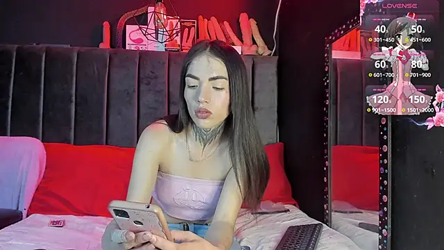 Snapshot of Alice_ch1 chatting on 12-04-24, 03:37 Alice ch1 online show from 12-04-24, 03:37