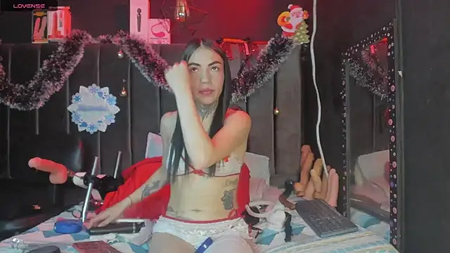 Snapshot of Alice_ch1 chatting on 12-20-24, 01:47 Alice ch1 online show from 12-20-24, 01:47