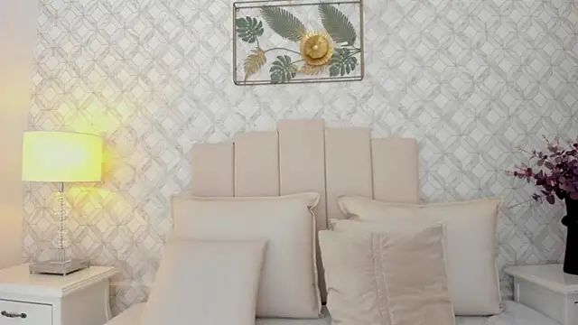 Snapshot of MarianaSanz chatting on 09-14-25, 01:10 MarianaSanz online show from 09-14-25, 01:10