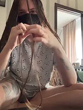 BlackM00n8 online show from 10-17-25, 07:00