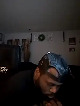 Snapshot of goodboybaddaddy chatting on 02-08-25, 02:36 goodboybaddaddy online show from 02-08-25, 02:36