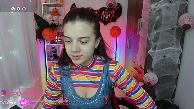 Layla castilloo online show from 10-20-25, 03:23