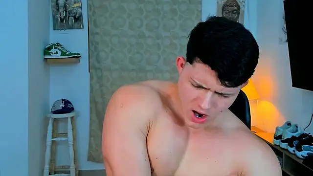 Hazzan Velez online show from 01-13-25, 11:38