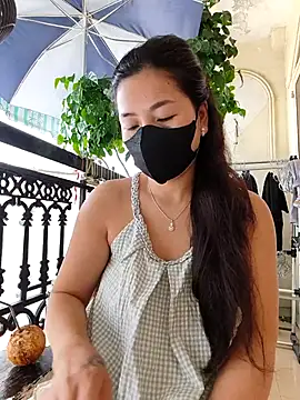 lyna bl online show from 10-23-25, 02:11