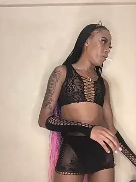 Snapshot of Kylie_Hairy_Bbc chatting on 02-09-25, 01:00 Kylie Hairy Bbc online show from 02-09-25, 01:00