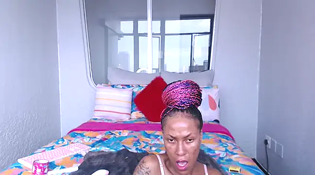 Snapshot of Kylie_Hairy_Bbc chatting on 03-07-25, 05:40 Kylie Hairy Bbc online show from 03-07-25, 05:40
