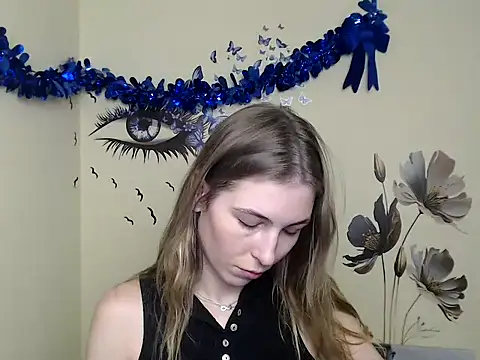 StrangerGi online show from 01-04-25, 04:11