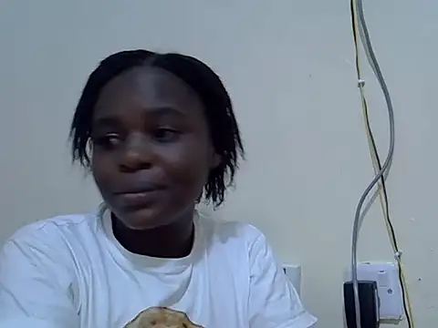 Snapshot of dirtyshowgirl chatting on 09-23-25, 08:34 dirtyshowgirl online show from 09-23-25, 08:34