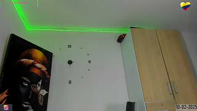 Snapshot of sexykortney chatting on 02-10-25, 07:28 sexykortney online show from 02-10-25, 07:28