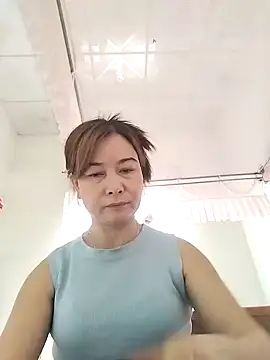 Snapshot of Sexy-ladyboobs20 chatting on 12-27-24, 04:58 Sexy-ladyboobs20 online show from 12-27-24, 04:58