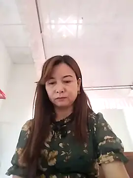 Snapshot of Sexy-ladyboobs20 chatting on 12-29-24, 08:33 Sexy-ladyboobs20 online show from 12-29-24, 08:33