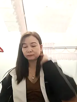 Snapshot of Sexy-ladyboobs20 chatting on 01-11-25, 11:13 Sexy-ladyboobs20 online show from 01-11-25, 11:13