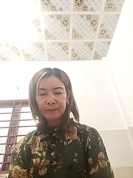 Snapshot of Sexy-ladyboobs20 chatting on 09-09-25, 12:54 Sexy-ladyboobs20 online show from 09-09-25, 12:54