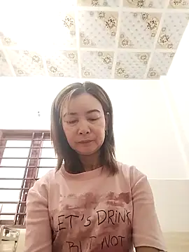 Snapshot of Sexy-ladyboobs20 chatting on 10-12-25, 01:04 Sexy-ladyboobs20 online show from 10-12-25, 01:04