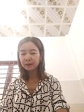 Snapshot of Sexy-ladyboobs20 chatting on 10-14-25, 01:06 Sexy-ladyboobs20 online show from 10-14-25, 01:06