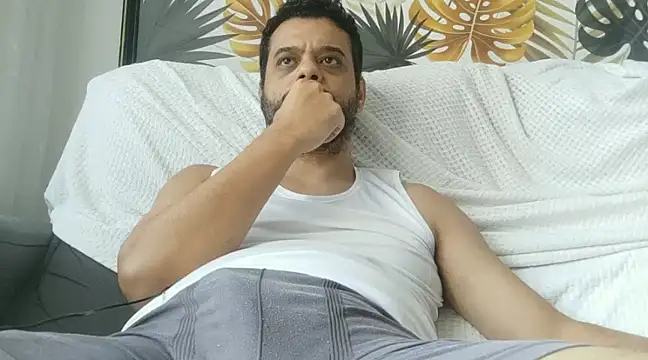 HornyBeachBoyBR online show from 03-18-25, 02:37