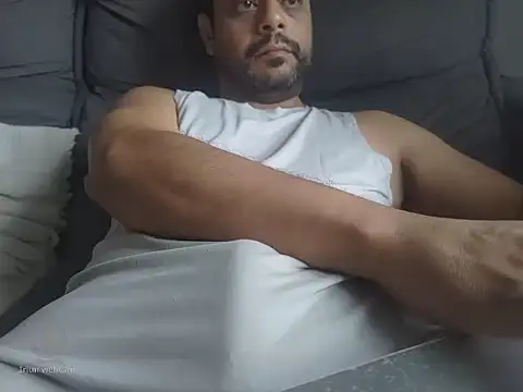 HornyBeachBoyBR online show from 09-22-25, 01:13