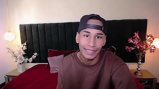 soft attraction online show from 11-08-25, 07:56