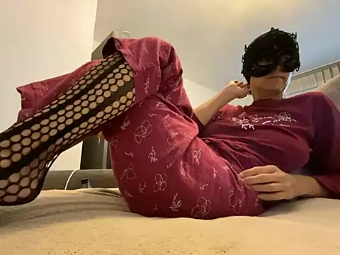 Snapshot of Marilou1983 chatting on 06-09-26, 07:42 Marilou1983 online show from 06-09-26, 07:42
