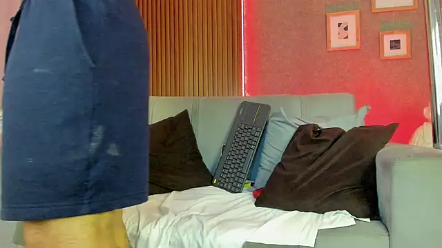 JuanfeMorales online show from 12-06-24, 05:53