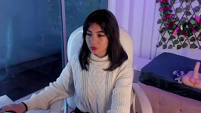 Snapshot of Vic_beckeer chatting on 12-24-24, 04:55 Vic beckeer online show from 12-24-24, 04:55