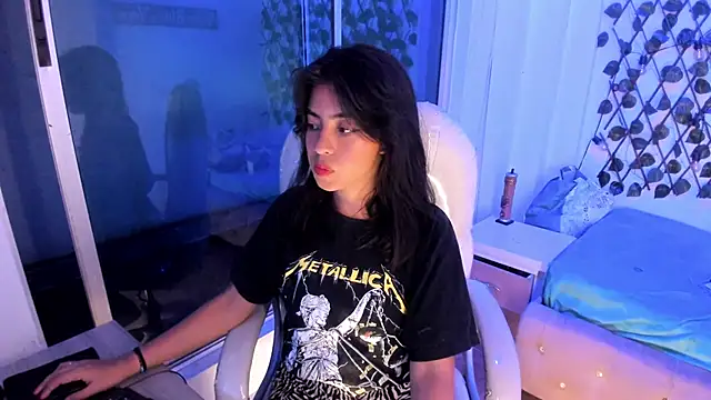 Snapshot of Vic_beckeer chatting on 02-09-25, 04:57 Vic beckeer online show from 02-09-25, 04:57