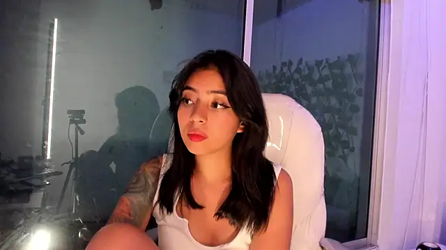 Snapshot of Vic_beckeer chatting on 02-22-25, 09:45 Vic beckeer online show from 02-22-25, 09:45