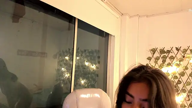 Snapshot of Vic_beckeer chatting on 03-12-25, 05:13 Vic beckeer online show from 03-12-25, 05:13