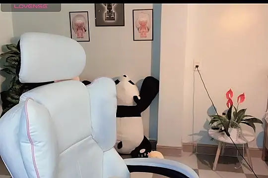  Aimy  online show from 10-30-25, 05:09