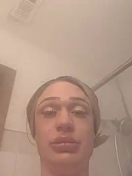 ImCarolinaCutiexxx online show from 09-24-25, 06:44