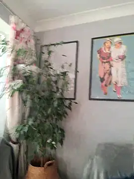 JulianJ50 online show from 12-04-25, 01:09