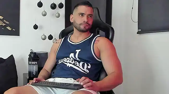 Snapshot of Dereck_vega chatting on 12-19-24, 09:49 Dereck vega online show from 12-19-24, 09:49