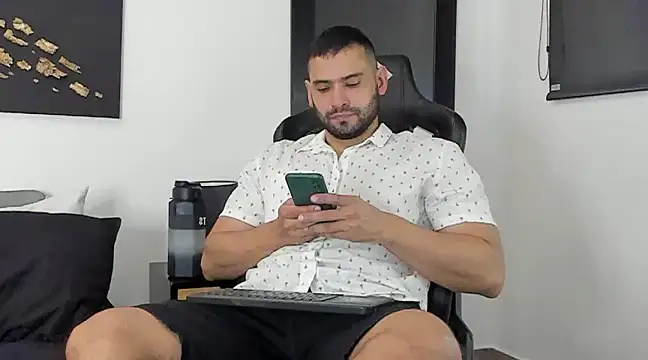 Snapshot of Dereck_vega chatting on 01-19-25, 09:45 Dereck vega online show from 01-19-25, 09:45