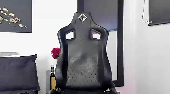 Snapshot of Dereck_vega chatting on 03-08-25, 09:29 Dereck vega online show from 03-08-25, 09:29