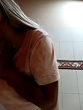 Snapshot of SamaraJay1 chatting on 01-31-25, 03:22 SamaraJay1 online show from 01-31-25, 03:22